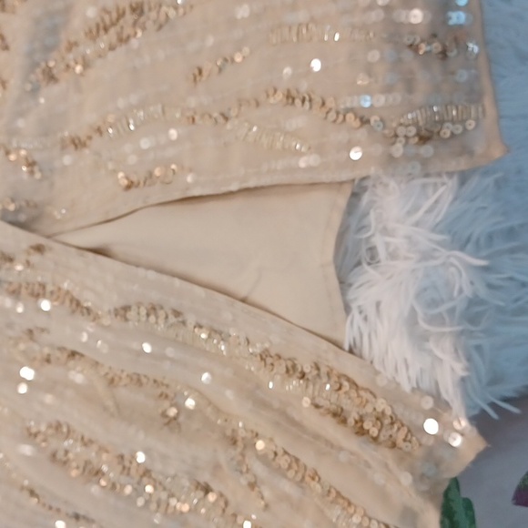 NWT Mac Duggal Sequined V Neck Short Flutter Sleeve Midi Dress SZ 2 in Oyster - Picture 16 of 16